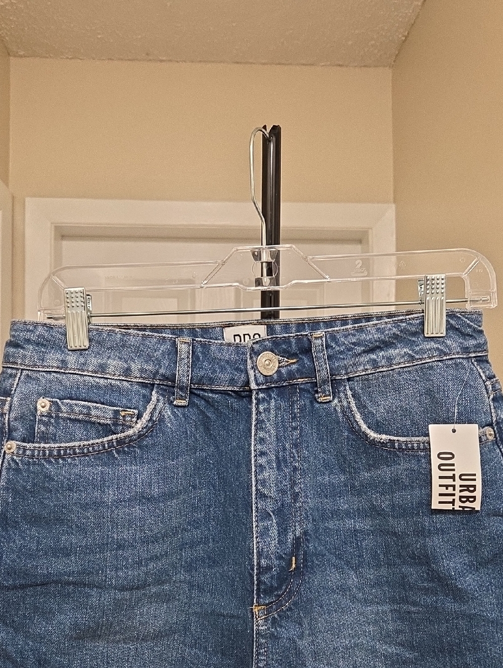NWT Urban Outfitters Mid-Blue Denim Cutoff Shorts - Picture 2 of 8